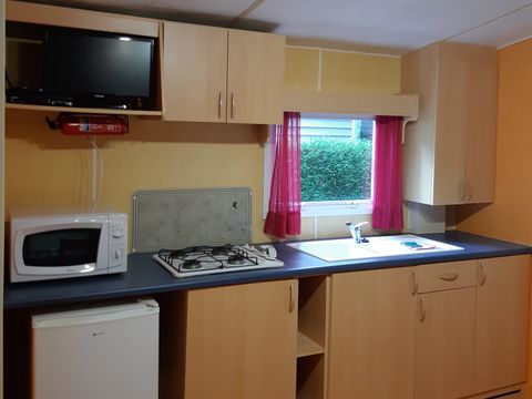 MOBILHOME 4 personnes - 24m2, 2 chambres ( n°24 et n°27) terrasse intégrée