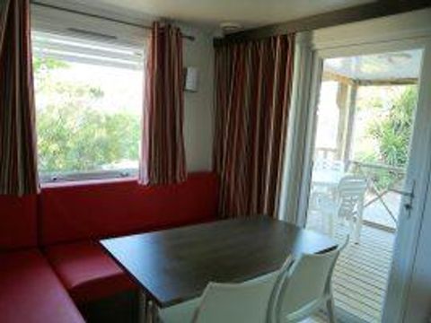 MOBILHOME 4 personnes -  Mobil-home Confort 24m² - 2 chambres - TV + climatisé 4 pers