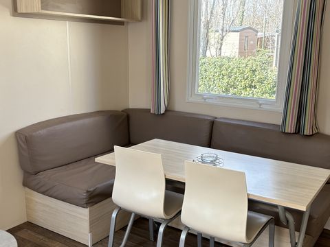 MOBILHOME 6 personnes - Homair mobil homes au camping de la Méditerranée l Comfort XL | 3 Ch. | 6 Pers. | Terrasse surélevée | Clim.