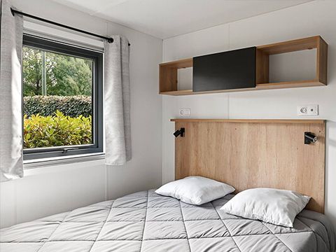 MOBILHOME 4 personnes - Mobil-home | Premium | 2 Ch. | 4 Pers. | Terrasse surélevée | 2 SDB | Clim. | TV