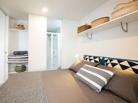 MOBILHOME 8 personnes - Comfort | 4 Ch. | 8 Pers. | Terrasse surélevée | Cuisine extérieure