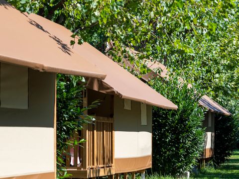 Hébergement 4 personnes - Tente lodge AVEC sanitaires