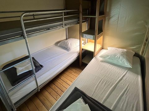 Hébergement 4 personnes - Tente lodge AVEC sanitaires