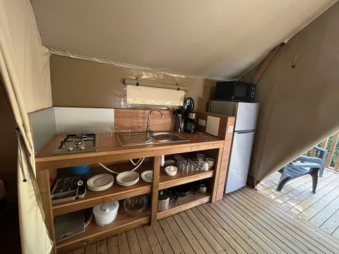 Hébergement 4 personnes - Tente lodge AVEC sanitaires