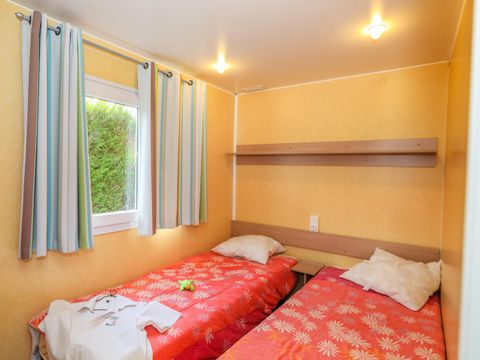 MOBILHOME 4 personnes - Standard 16m² - 2 chambres, sans sanitaires + terrasse couverte