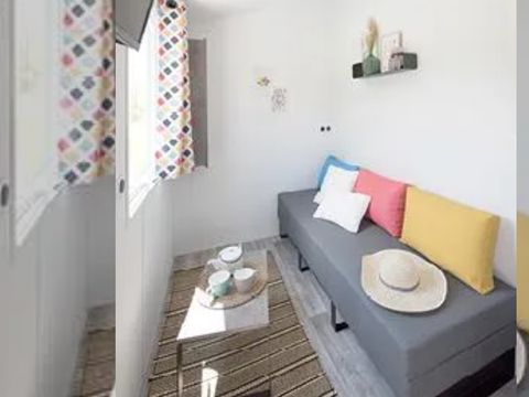 MOBILHOME 2 personnes - Confort 20m² - 1 chambre + terrasse intégrée