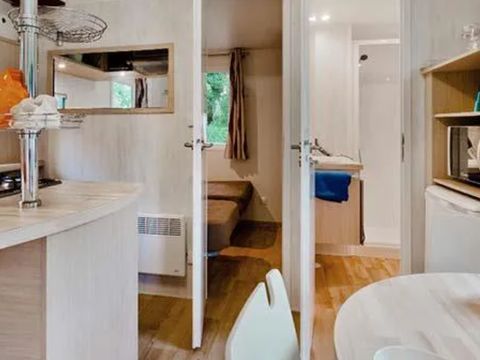 MOBILHOME 5 personnes - Confort 32m² - 2 chambres + TV + terrasse couverte