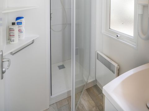MOBILHOME 6 personnes - Flower Premium  32m² - 3 chambres + lave vaisselle + TV + terrasse