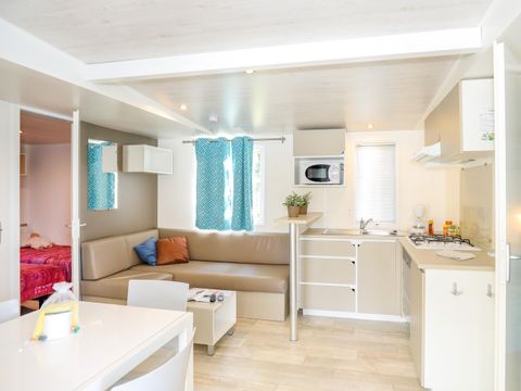 MOBILHOME 6 personnes - Flower Premium  32m² - 3 chambres + lave vaisselle + TV + terrasse