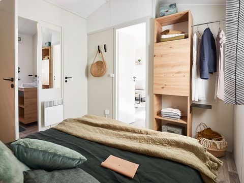 MOBILHOME 6 personnes - NEW 2023// Mobil-Home Premium 40m² 3 chambres + 2 SDB + terrasse couverte + LV + TV