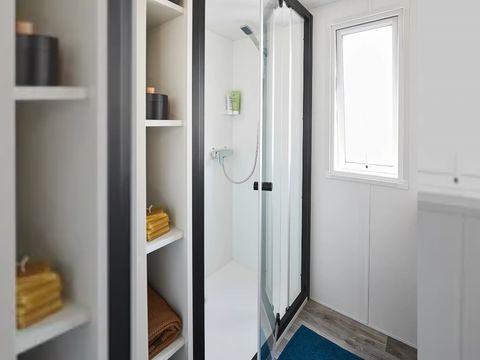 MOBILHOME 6 personnes - NEW 2023// Mobil-Home Premium 40m² 3 chambres + 2 SDB + terrasse couverte + LV + TV