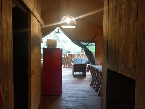 HÉBERGEMENT INSOLITE 6 personnes - Bergerie Lodge - 2 chambres et 1 lit cabane