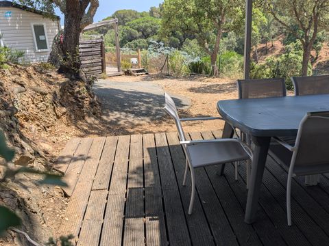 BUNGALOW TOILÉ 4 personnes - TENTE LODGE VUE MER ,  2 Chambres , cuisine équipée , terrasse bois , coin repas