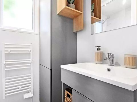 MOBILHOME 4 personnes - Cottage Ilbarritz 3 Pièces 4 Personnes Climatisé + TV