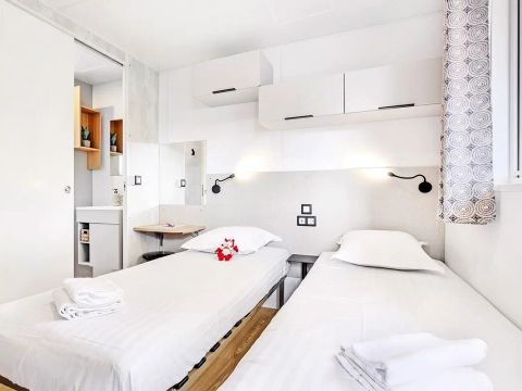 Mobilhome 10 personnes - Cottage Ibardin 6 Pièces 10 Personnes Climatisé + TV