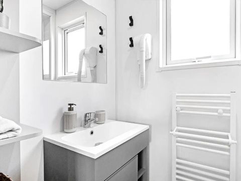 Mobilhome 4 personnes - Cottage Ilbarritz 3 Pièces 4 Personnes Climatisé + TV 2sdb