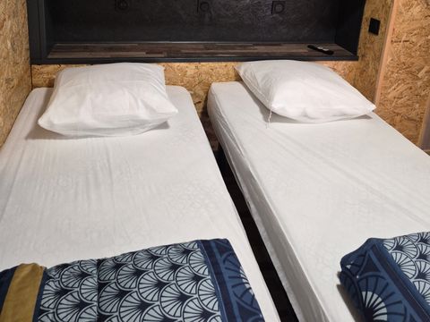 Tente en toile et en bois 3 personnes - Cabane bois Glamping sous toile saharienne