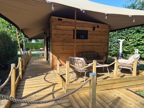 Tente en toile et en bois 3 personnes - Cabane bois Glamping sous toile saharienne