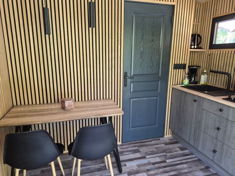 Tente en toile et en bois 3 personnes - Cabane bois Glamping sous toile saharienne