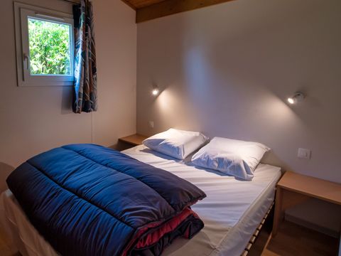 MOBILHOME 6 personnes - Chalet Bois Premium 31m² - 2 chambres - Terrasse couverte - TV - LV - Climatisation