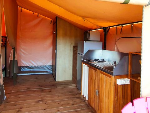 Tente en toile et en bois 5 personnes - TENTE LODGE KENYA. (pas de salle d’eau)