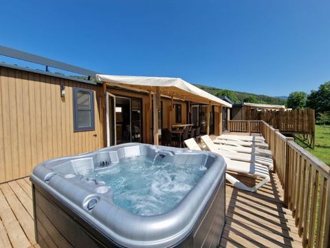 MOBILHOME 8 personnes - COTTAGE PREMIUM SPA TRIBU GORGES DE COLOMBIERES 4 ch 3 sdb A