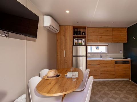 MOBILHOME 9 personnes - COTTAGE PREMIUM SPA TRIBU GORGES D'HERIC 4ch 4sdb