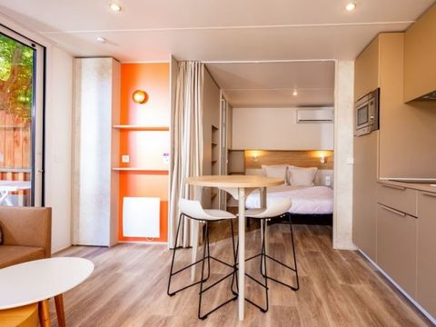 MOBILHOME 9 personnes - COTTAGE PREMIUM SPA TRIBU GORGES D'HERIC 4ch 4sdb