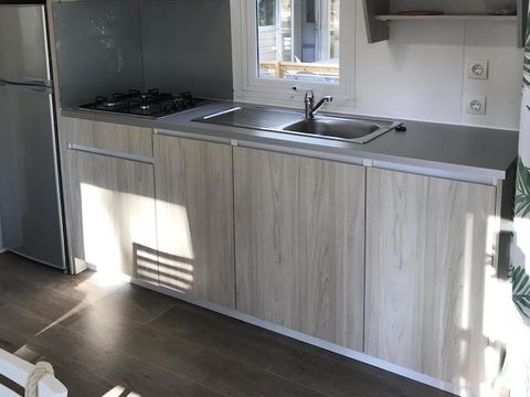 MOBILHOME 4 personnes - Mobile home Confort 28m² - clim + tv + terrasse couverte