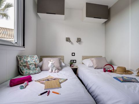 MOBILHOME 6 personnes - COTTAGE 6p 3ch 2SdB ****