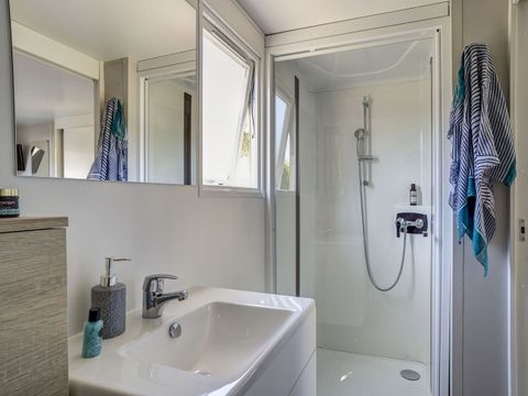 MOBILHOME 4 personnes - COTTAGE 4p 2ch 2SdB ****