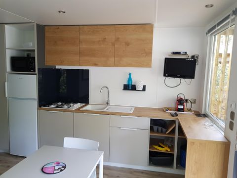 MOBILHOME 4 personnes - LIVING 2 ch  28m² -  ( 4 adultes max - animaux interdits - non fumeur)