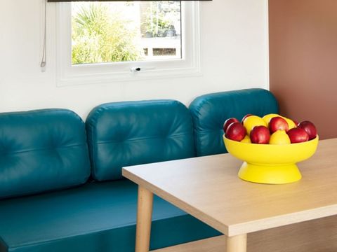 MOBILHOME 4 personnes - Cottage 2 chambres - 22 m² - 4 personnes (2 adultes max) - Animaux non acceptés.  Terrasse 7 m² 