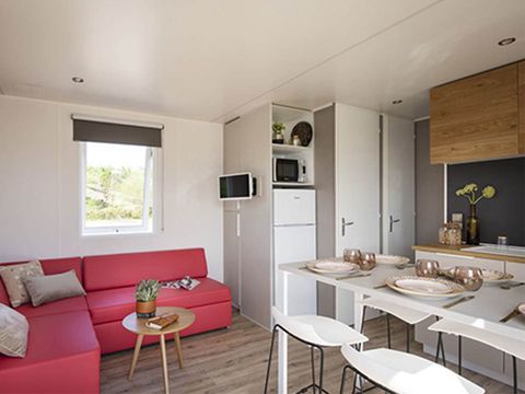 Mobilhome 6 personnes - Mobil home Cotignac Jacuzzi privé - 33m² - 3 chambres - Lave vaisselle + TV + A/C