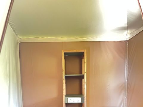 Tente en toile et en bois 4 personnes - Lodge safari Aiguines - 26m² - Glamping