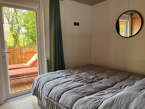 MOBILHOME 6 personnes - TAOS Luxe 40m2 terrasse 35m2+ jacuzzi privatif  - 6 pers 3 chambres 2 salles de bain - clim