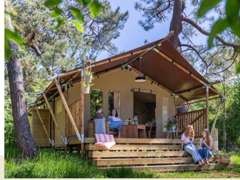 TENTE TOILE ET BOIS 5 personnes - Tente Lodge COCOONING 2 Chambres sans sanitaires