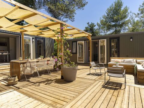 MOBILHOME 10 personnes - COTTAGE FRIENDS 10p 5ch ****