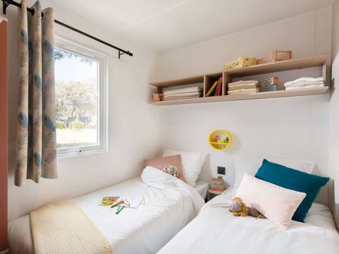 MOBILHOME 4 personnes - Premium Mercure 26m² (2 chambres) + TV + Climatisation + Terrasse couverte