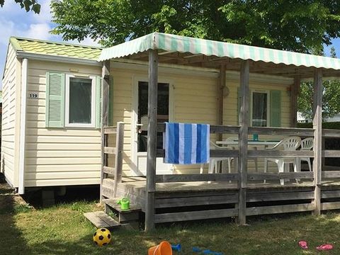 MOBILHOME 4 personnes - ENCIERRO 2 chambres - 24 m² - avec CLIM+ TV - Terrasse couverte 13 m²