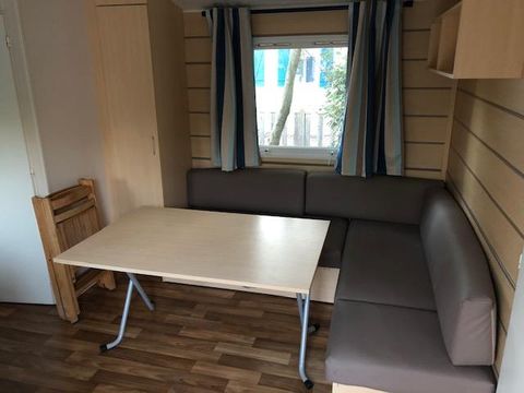 MOBILHOME 7 personnes - NEVADA 3 chambres - 32 m² - avec CLIM.+TV - Terrasse couverte sur 16 m² -