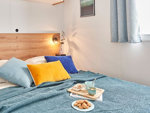 MOBILHOME 7 personnes - PREMIUM 3 chambres - 32m2 - avec CLIM + WIFI + TV - Terrasse couverte de 16m2