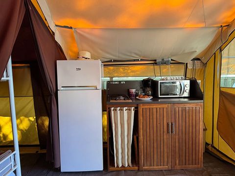 Tente en toile et en bois 5 personnes - Tente Lodge Cabanon sur pilotis 2 chambres