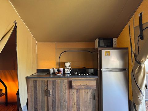 Tente en toile et en bois 5 personnes - Tente Lodge Kenya sur pilotis 2 chambres