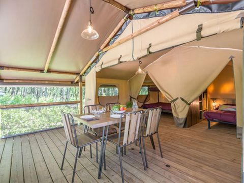 Tente en toile et en bois 5 personnes - Tente Lodge Kenya sur pilotis 2 chambres