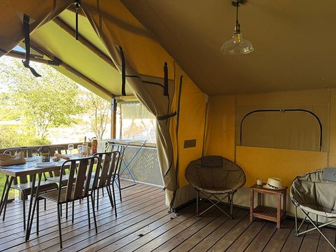 Tente en toile et en bois 5 personnes - Tente Lodge Kenya sur pilotis 2 chambres