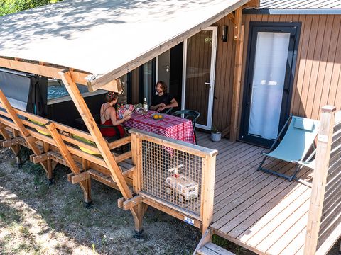 MOBILHOME 4 personnes - Cottage Ansouis - 33m² - 2 chambres - 2 salles de bain + Jacuzzi