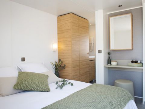 MOBILHOME 4 personnes - Cottage Ansouis - 33m² - 2 chambres - 2 salles de bain + Jacuzzi