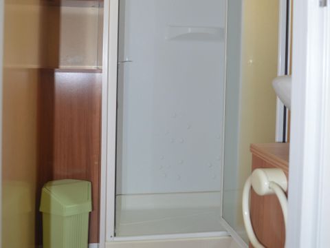 Mobilhome 4 personnes - Confort Climatisation Réversible - Terrasse - 2 chambres - 24m² / Palmier et Olivier