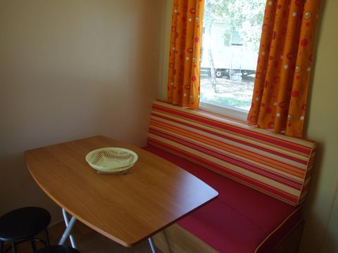 Mobilhome 4 personnes - Sans Sanitaire - Climatisation Réversible - Terrasse - 2 chambres - 18m² / Garrigue